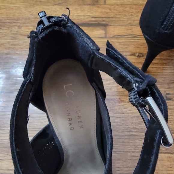 Lauren Conrad Black Heels - Picture 6 of 7